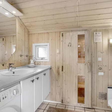 2 Bedroom Awesome In Hvide Sande * Bjerregard