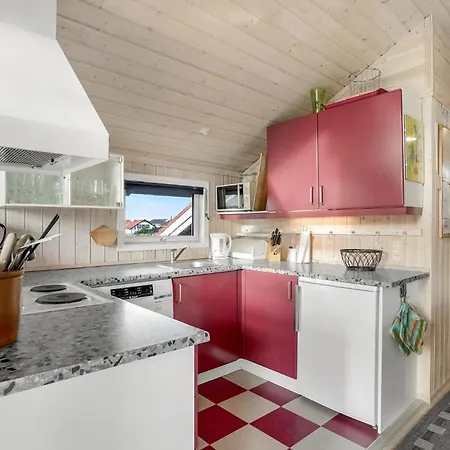 2 Bedroom Awesome In Hvide Sande Holiday home