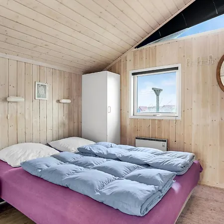 Holiday home 2 Bedroom Awesome In Hvide Sande