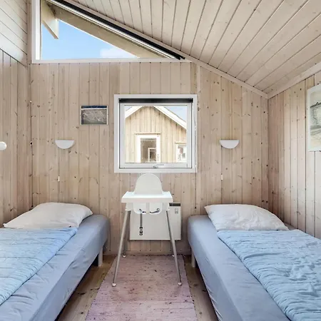 Holiday home 2 Bedroom Awesome In Hvide Sande *